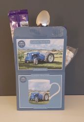 Cadbury's Hot Chocolate & Vintage Tractor Blue Mug Gift Set