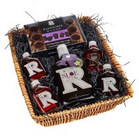 Mini Platinum Collection Basket :5cl Sloe Gin ,Sloe Port ,Damson Port, Damson Gin,35cl Sloe Port ,Dark Choc shot cups