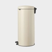 brabantia newicon 30 litre pedal bin in Sopft Beige