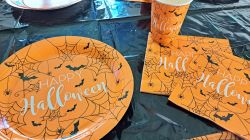 Halloween Party Table Set - 6 Person - 25 Items - Plates, Cups, Napkins, Table Cover