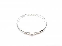Silver Twist Style Loop Catch Bangle