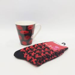 Hearts Kisses Socks & Black Lip Mug Gift Set