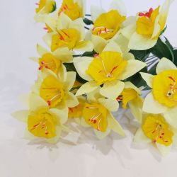 Narcissus Artificial Flower Bouquet - 22 Flowers - 41cm - Sincere