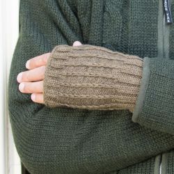 Hand knitted - straight chain wristwarmers - khaki