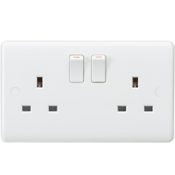 Knightsbridge Curved Edge 13A 2G SP Switched Socket - (CU9000S)