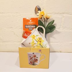 Yorkshire Tea, Biscoff Biscuit & Daffodil Mug Gift Set