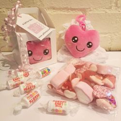 Mothers Day Pink Plush Heart & Sweets Boxed Gift Set