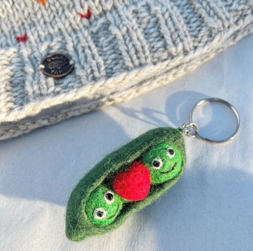 2 Peas In A Pod - Wool Felt - Keyring