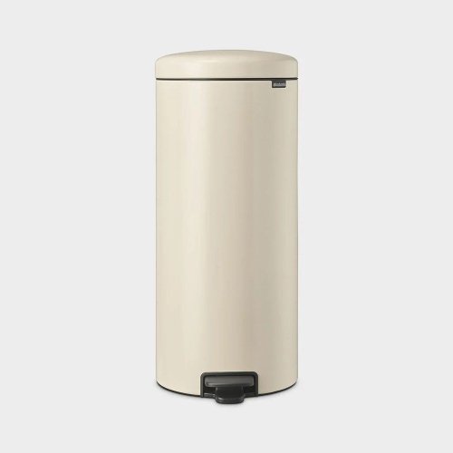 brabantia newicon 30 litre pedal bin in Sopft Beige